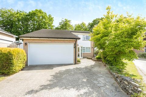 4 bed property, in The Ridings, £635,000