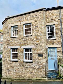 2 bed property, in Fore Street, £250,000
