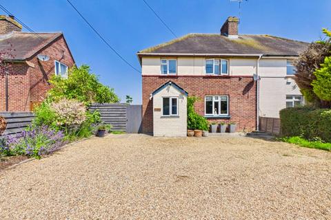4 bed property, in Sparrows Corner, £300,000