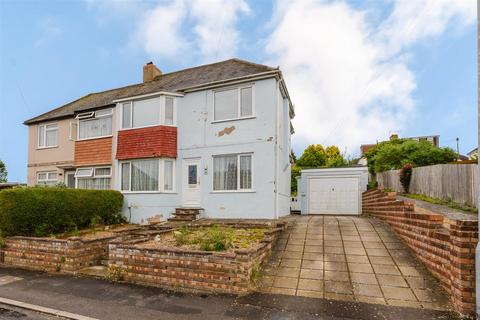 3 bed property, in Haywards Road, £450,000