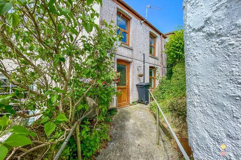 2 bed property, in Jubilee Cottage, £80,000
