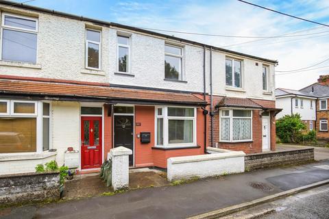 3 bed property, in Elm Grove Place, £240,000