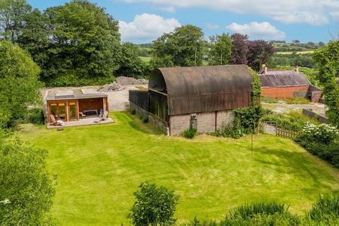 4 bed property, in Trelech, £625,000