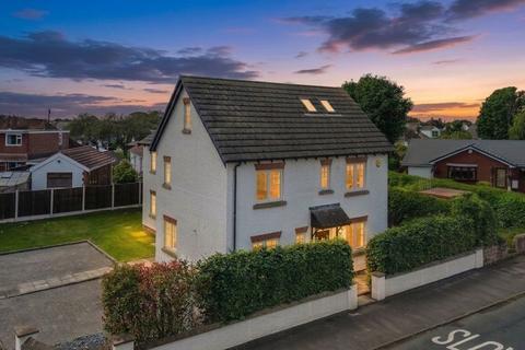 4 bed property, in Plumb Court, £375,000