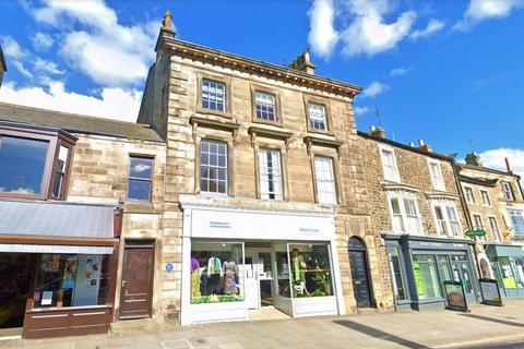4 bed property, in Flats 1, £120,000