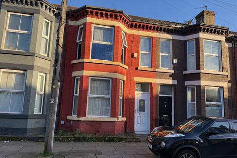 3 bed property, in 58 Thornycroft Road, £100,000
