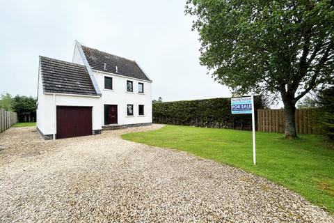 3 bed property, in Airlie Court, £449,995