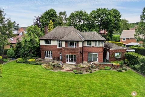 4 bed property, in Northfield Lane, £650,000