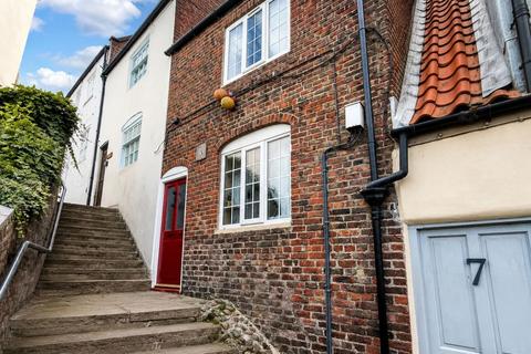 3 bed property, in Salt Pan Well Steps, £145,000