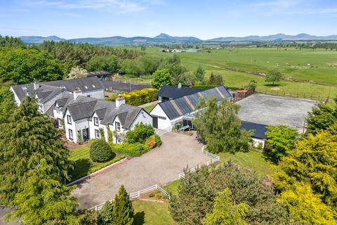4 bed property, in Kippen, £695,000