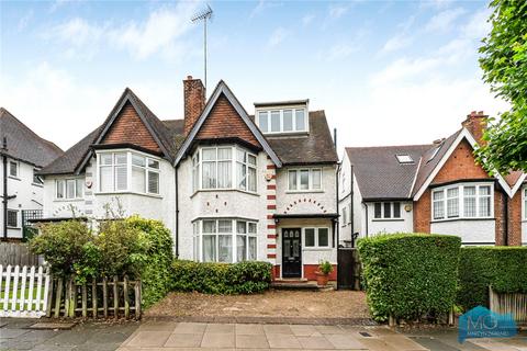 5 bed property, in Dollis Park, £1,125,000