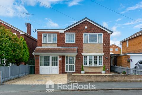4 bed property, in Clifton Drive, £335,000
