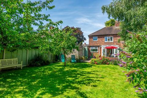 3 bed property, in Beckfield Lane, £425,000