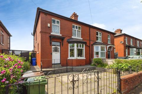 3 bed property, in Montague Road, £200,000