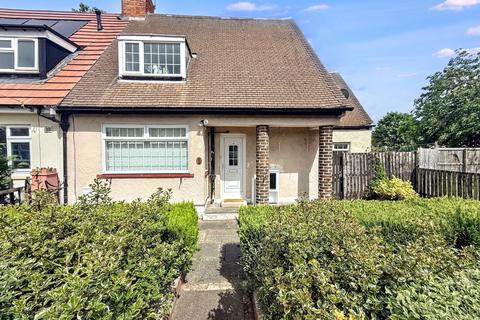 2 bed property, in Ridding Court, £89,000