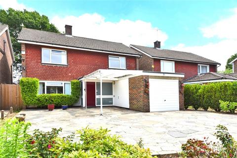4 bed property, in Woodgavil, £735,000
