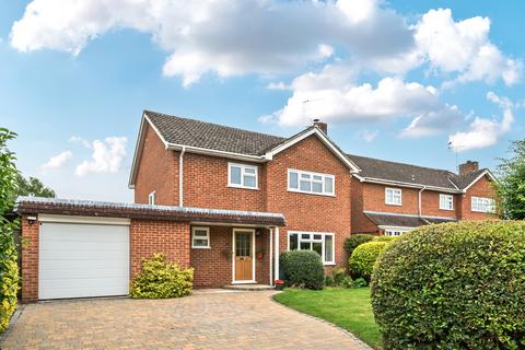 4 bed property, in Watermill Way, £600,000