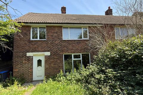 3 bed property, in 72 Church Road Stoke-On-Trent, £35,000