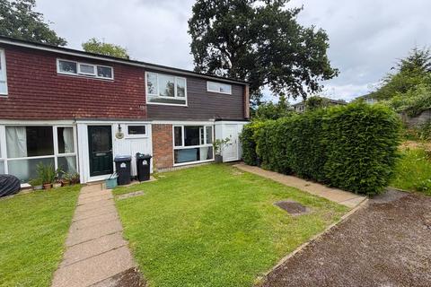 3 bed property, in Dover Court, £365,000