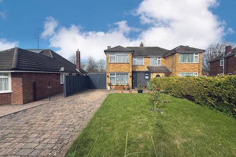 3 bed property, in Bunyans Close, £400,000