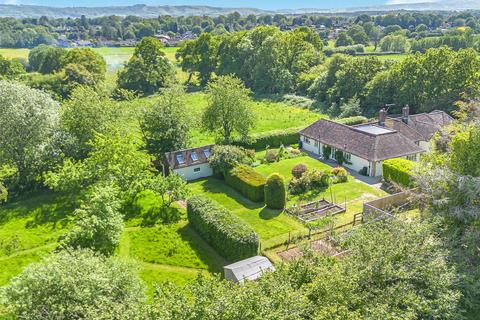 4 bed property, in Church Street, £1,100,000