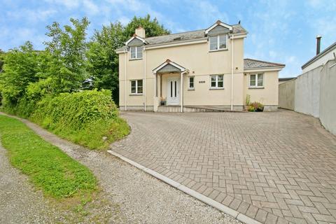 4 bed property, in Scorrier, £525,000