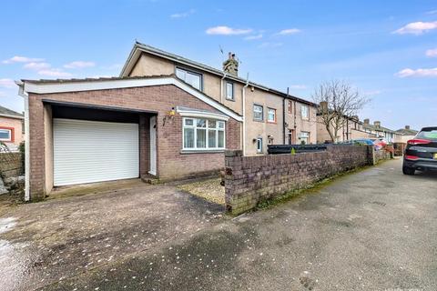 3 bed property, in Criffel Avenue, £200,000