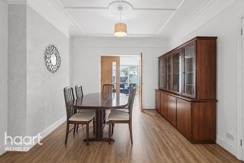 5 bed property, in Wembley, £725,000