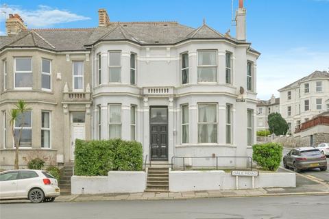 2 bed property, in Flat 2, £95,000
