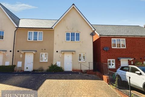 2 bed property, in Whitaker Close, £240,000