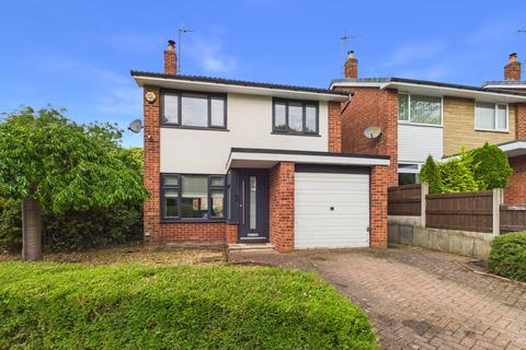 3 bed property, in Cranleigh Crescent, £340,000