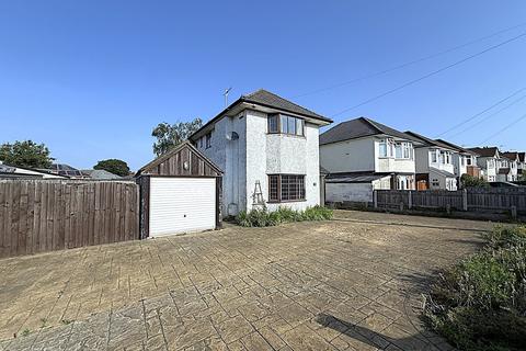 2 bed property, in Harbour Hill Road, £475,000