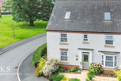 5 bed property, in Trent Way, £680,000