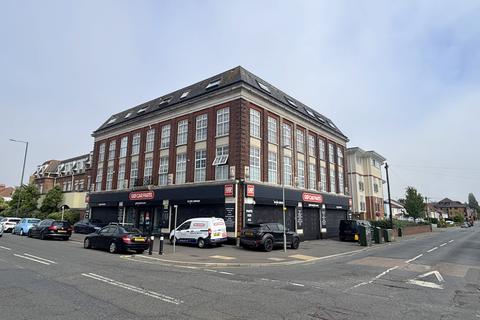 1 bed property, in Flat 8, £80,000