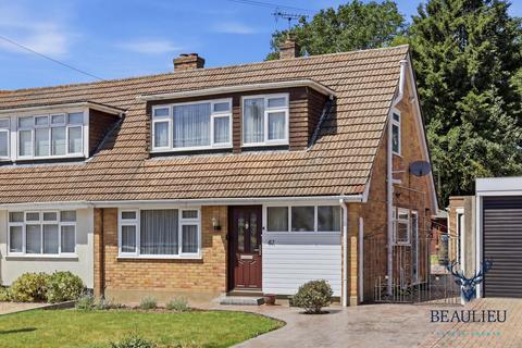 3 bed property, in Billericay CM12, £475,000