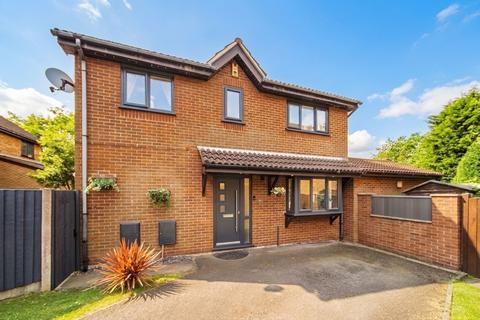 3 bed property, in Elmwood, £260,000