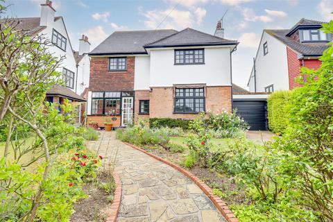 4 bed property, in Seymour Road, £900,000