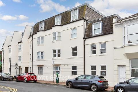 1 bed property, in Park Crescent Place, £170,000