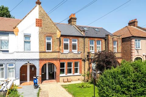 2 bed property, in Loxton Road, £525,000