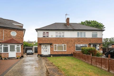 3 bed property, in Cranmer Close, £649,950