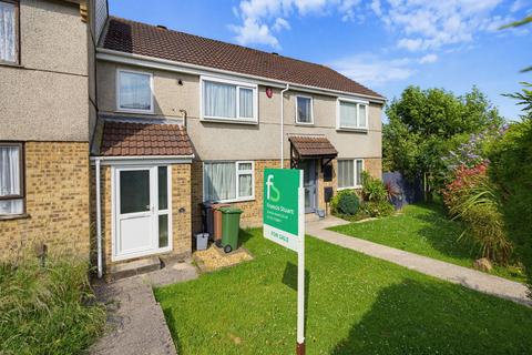 3 bed property, in Hedingham Close, £230,000