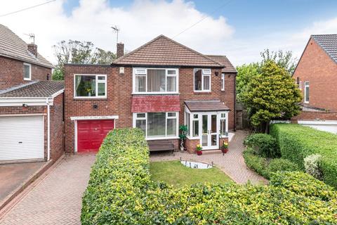 4 bed property, in Reay Gardens, £325,000