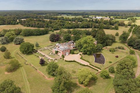 9 bed property, in Great Hockham, £4,500,000