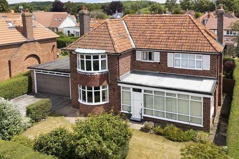 3 bed property, in Sandstock Road, £435,000