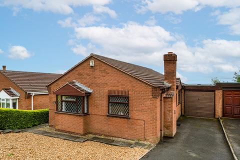 2 bed property, in Dhustone Close, £260,000