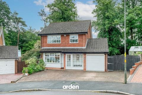 4 bed property, in Rowantrees, £525,000