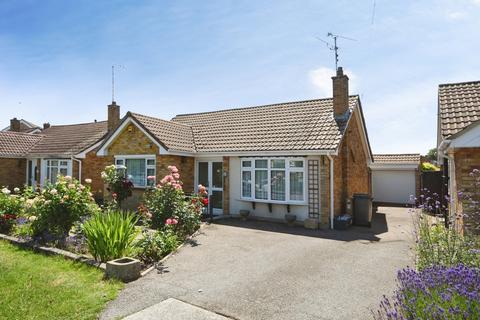 2 bed property, in Tavistock Road, £375,000