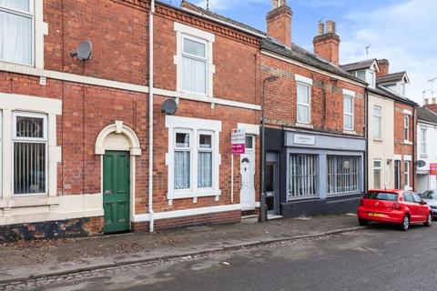 2 bed property, in Junction Street, £150,000