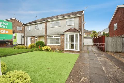 3 bed property, in Ffordd Gerdinan, £200,000