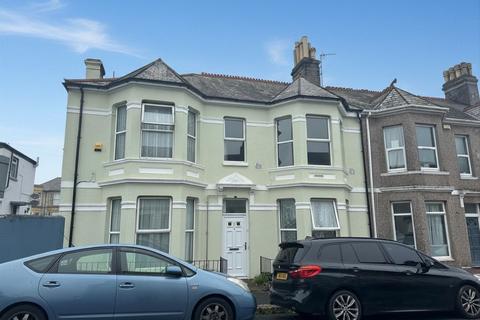 1 bed property, in Egerton Road, £85,000
